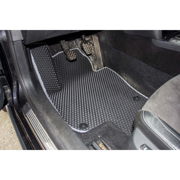 Фото - Коврики из экокожи в салон авто передние EVAtech для Superb (B6) Skoda 2008-2015 2 поколение Sedan EU (SK34430AD2TL4BBB)