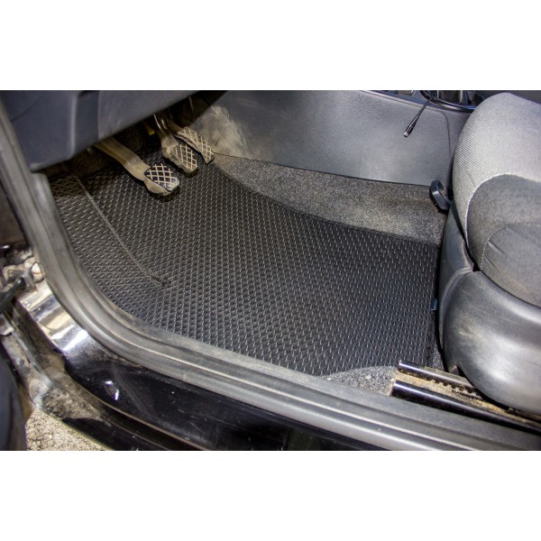 Фото - Килимки з екошкіри в салон авто передні EVAtech для Fabia (5J) Skoda 2007-2014 2 покоління Htb EU (SK3500A2AV4BBB)