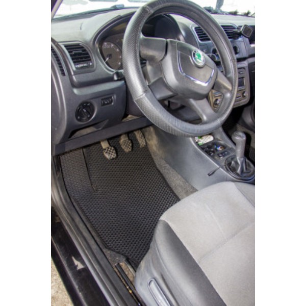 Фото - Килимки з екошкіри в салон авто передні EVAtech для Fabia (5J) Skoda 2007-2014 2 покоління Htb EU (SK3500A2AV4BBB)