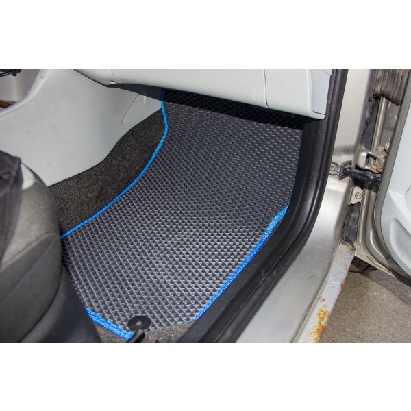 Фото - Килимки з екошкіри в салон авто передні EVAtech для Fabia (5J) Skoda 2007-2014 2 покоління Htb EU (SK3500A2AV4BBB)
