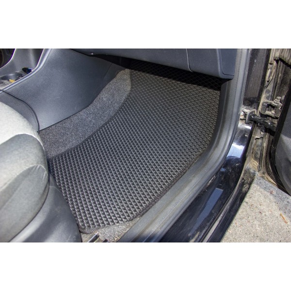 Фото - Коврики из экокожи в салон авто передние EVAtech для Fabia (5J) Skoda 2007-2014 2 поколение Htb EU (SK3500AF2AV4BBB)