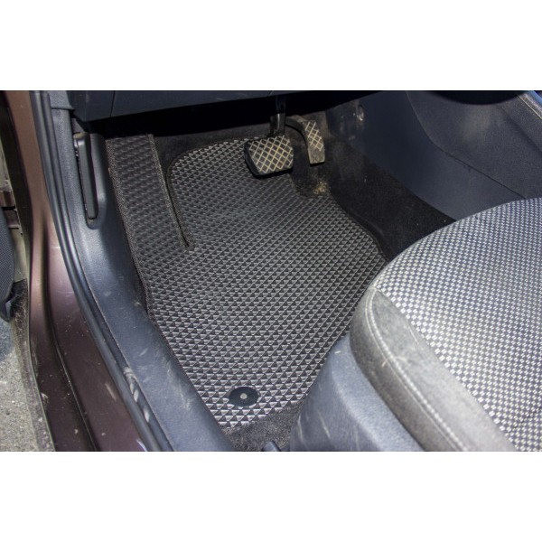 Фото - Коврики из экокожи в салон авто передние EVAtech для Octavia A7 AT Skoda 2013-2020 3 поколение Combi EU (SK3637AV2AV4BBB)