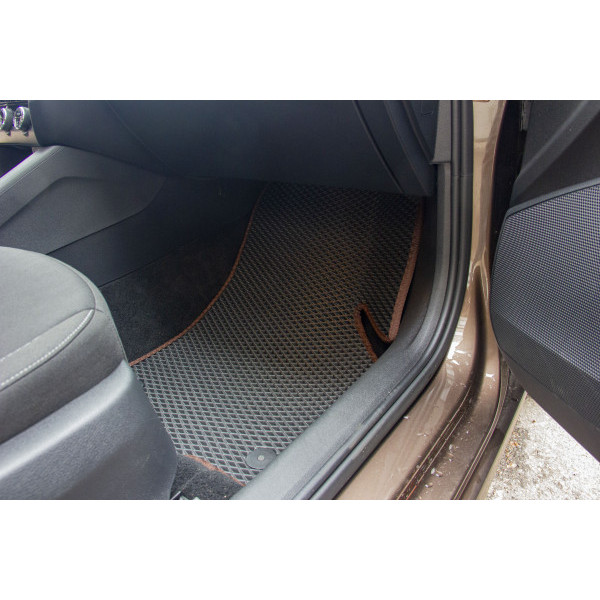 Фото - Коврики из экокожи в салон авто передние EVAtech для Octavia A7 AT Skoda 2013-2020 3 поколение Combi EU (SK3637AB2AV4BBB)