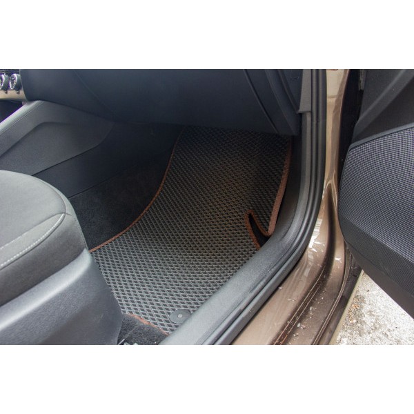 Фото - Коврики из экокожи в салон авто передние EVAtech для Octavia A7 MT Skoda 2013-2020 3 поколение Combi EU (SK3638AB2AV4BBB)