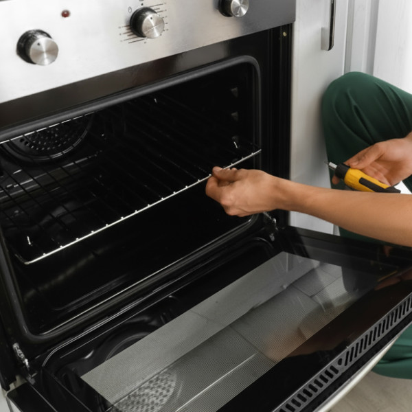 Фото - Встановлення електричної плити або духовки, або варочної поверхні Максимум