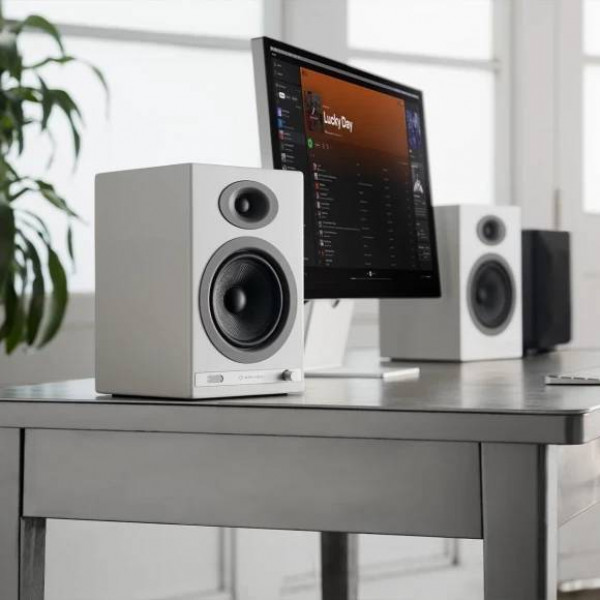 Фото - Комп'ютерна акустика компактна 2.0 Audioengine HD5-White