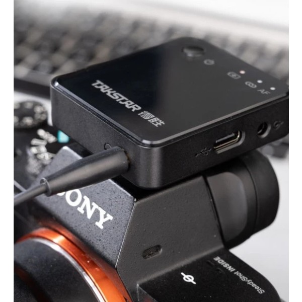 Фото - Микрофон для видеокамеры Takstar V1 Dual Wireless Video Microphone for Apple