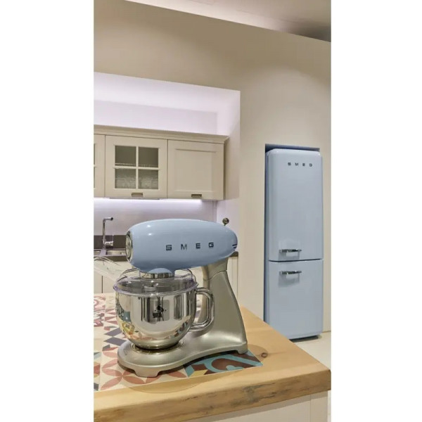 Фото - Кухонная машина Smeg SMF02PBEU