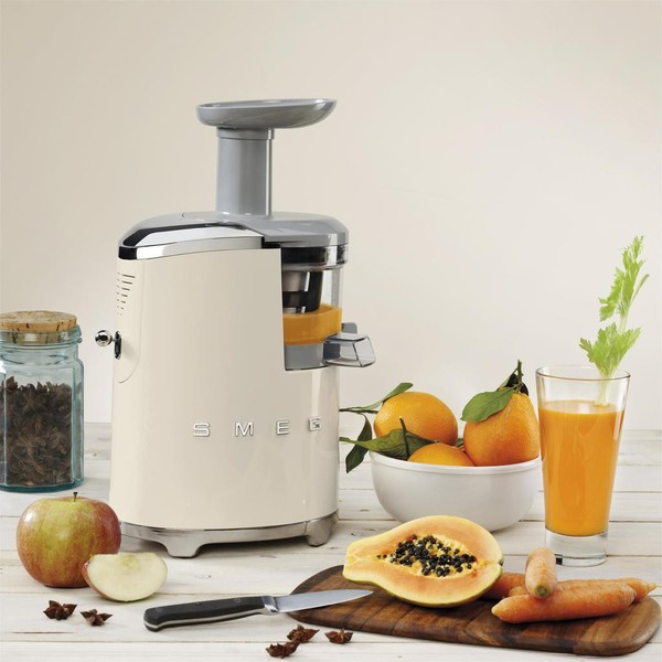 Фото - Соковитискач шнековий Smeg SJF01CREU