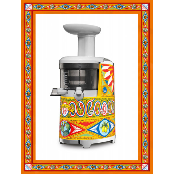 Фото - Соковыжималка шнековая Smeg SJF01DGEU