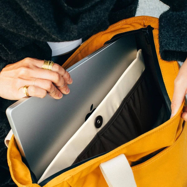 Фото - Сумка для ноутбуку Native Union W.F.A Tote Bag Pro Kraft (TOTE-PRO-BAG-KFT)