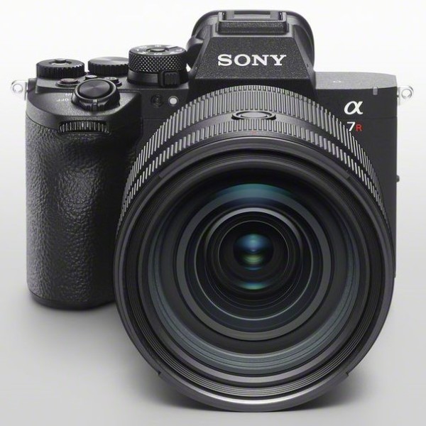Фото - Фотокамера бездзеркальна Sony Alpha 7RM6 body black (ILCE7RM6B.FS1)