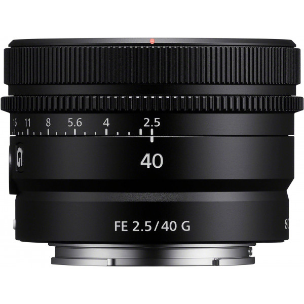 Фото - Об'єктив до фотокамери Sony 40mm f/2.5 G for NEX (SEL40F25G.SYX)
