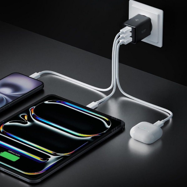 Фото - Мережевий зарядний пристрій Spigen Essential 47W Wall Charger 2Type-C + 1Type-A EE473EU black (ACH09465)