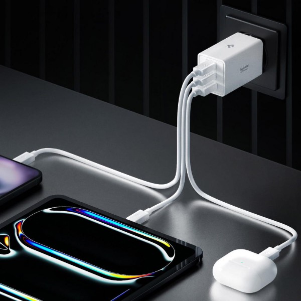Фото - Мережевий зарядний пристрій Spigen Essential 67W Wall Charger 2Type-C+1Type-A EE673EU white (ACH08710)