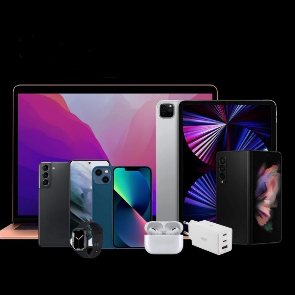 Фото - Мережевий зарядний пристрій Spigen Essential 67W Wall Charger 2Type-C+1Type-A EE673EU white (ACH08710)