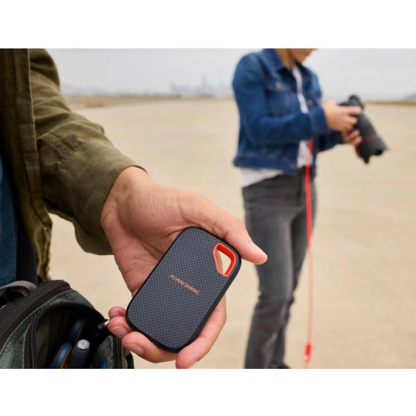 Фото - SSD-накопитель внешний SanDisk SSD USB3.2 1TB (SDSSDE70-1T00-G25)