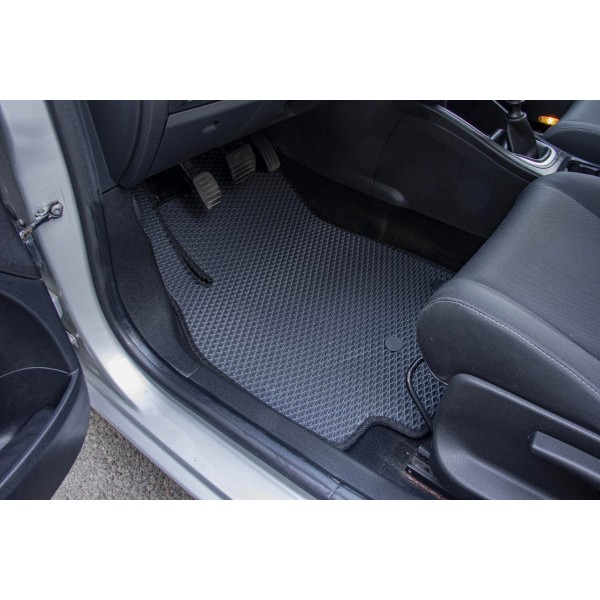 Фото - Килимки з екошкіри в салон авто передні EVAtech для Megane (III) 5-doors MT Renault 2008-2016 3 покоління Htb EU RT32111AVV2RN2BBB