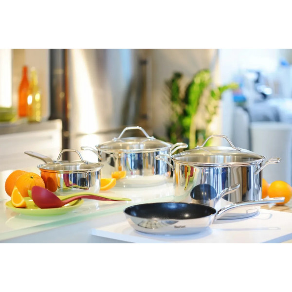 Фото - Сковорода універсальна Tefal A7030615 INTUITION 28 см