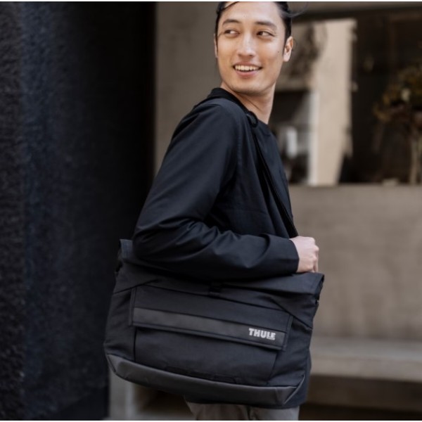 Фото - Сумка для ноутбука Thule Paramount Crossbody 14L PARACB-3114 Black (3205007)
