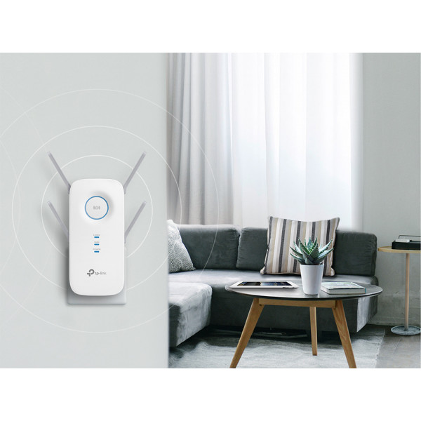 Фото - Підсилювач бездротового сигнала TP-Link AC2600 (RE650)