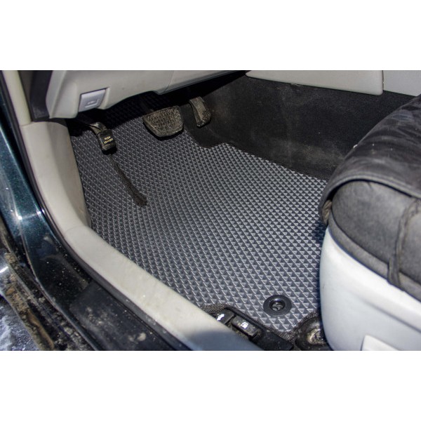 Фото - Коврики из экокожи в салон авто передние EVAtech для Camry (XV50) 2.5L Toyota 2011-2014 7 поколение Sedan EU TY12484A2TL2BBB