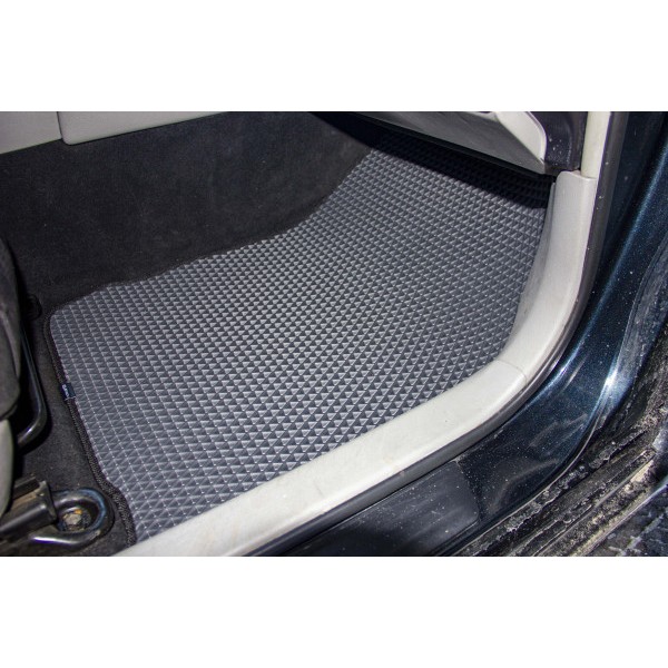 Фото - Коврики из экокожи в салон авто передние EVAtech для Camry (XV50) 2.5L Toyota 2011-2014 7 поколение Sedan EU TY12484A2TL2BBB