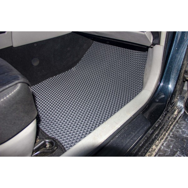 Фото - Коврики из экокожи в салон авто передние EVAtech для Camry (XV50) 2.5L Toyota 2011-2014 7 поколение Sedan EU TY12484A2TL2BBB