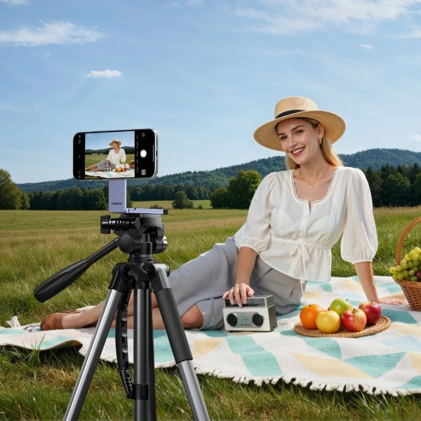 Фото - Подставка для мобильного устройства UGREEN LP962 Magnetic Phone Tripod 360° Rotating Stand Space Grey (75509)