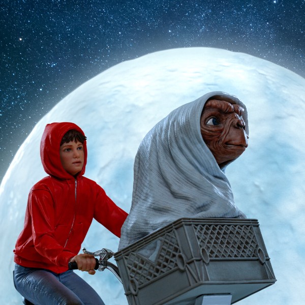 Фото - Коллекционная фигурка Iron Studios E.T. THE EXTRA TERRESTRIAL E.T. & Elliot Deluxe Art Scale 1/10 (UNIVET47421-10)