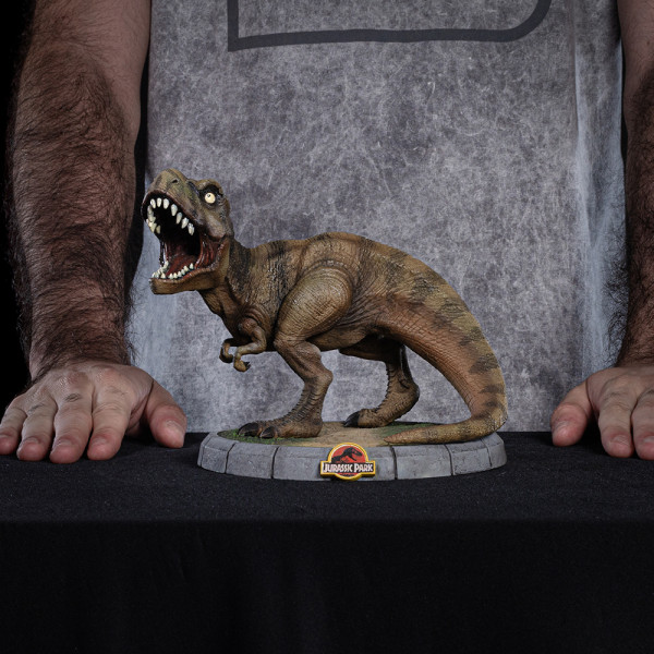 Фото - Колекційна фігурка Iron Studios JURASSIC PARK T-Rex Regular 14,8 см (UNIVJP97923-MC)