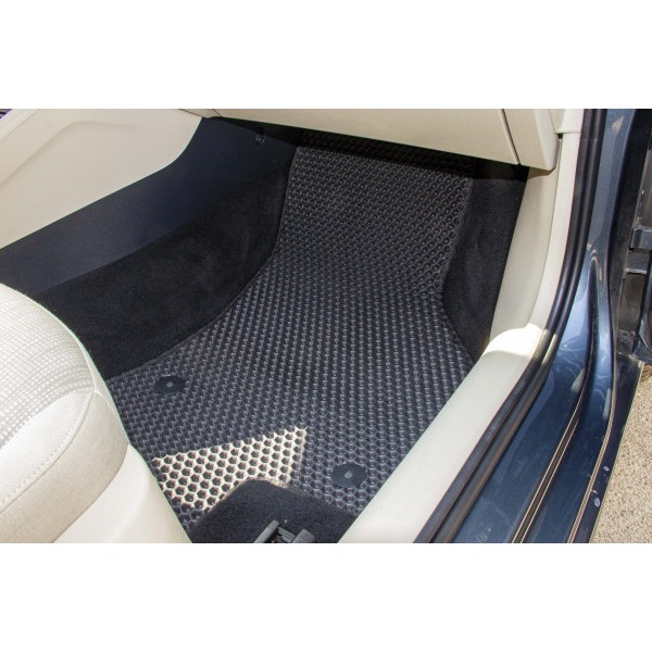Фото - Коврики из экокожи в салон авто передние EVAtech для Octavia A7 AT Skoda 2013-2020 3 поколение Liftback EU (SK3639AG2AV4BBB)