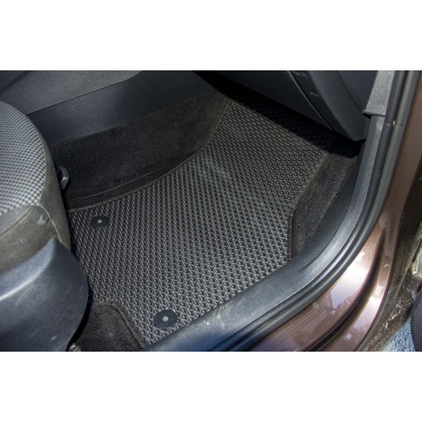 Фото - Коврики из экокожи в салон авто передние EVAtech для Octavia A7 AT Skoda 2013-2020 3 поколение Liftback EU (SK3639AG2AV4BBB)