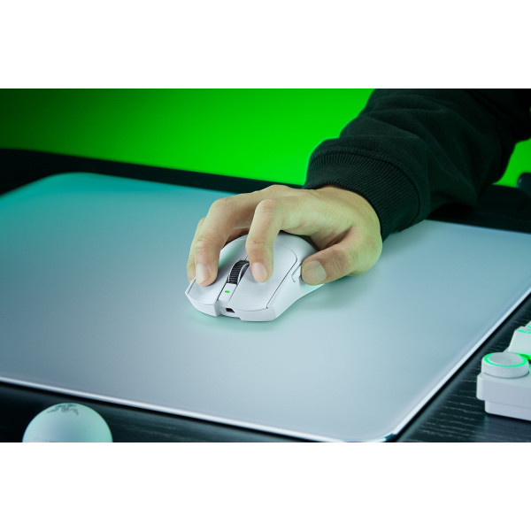 Фото - Мышь беспроводная Razer Viper V4 PRO Wireless White (RZ01-05630200-R3G1)