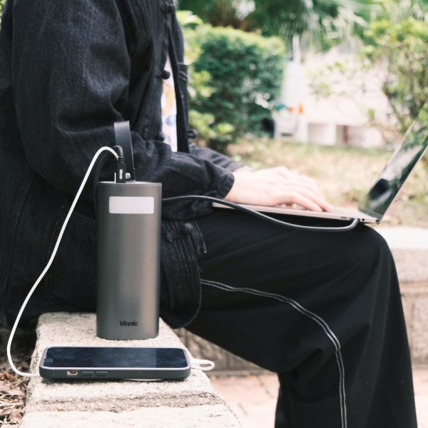 Фото - Батарея мобильная Vinnic MOUNT PARKER 60000 mAh 200W (VPPB-LF200WBK)