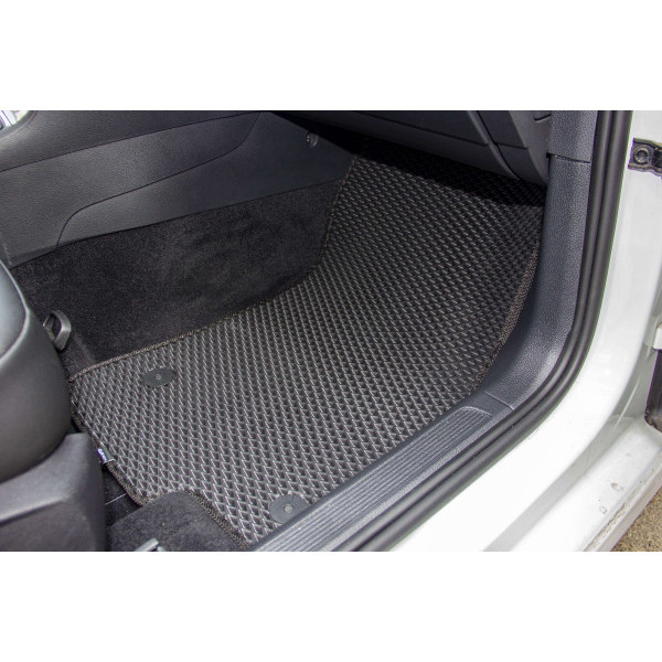 Фото - Коврики из экокожи в салон авто передние EVAtech ECO для Golf (VII) Volkswagen 2012-2020 7 поколение Htb USA VW14517AH2AV4BBB
