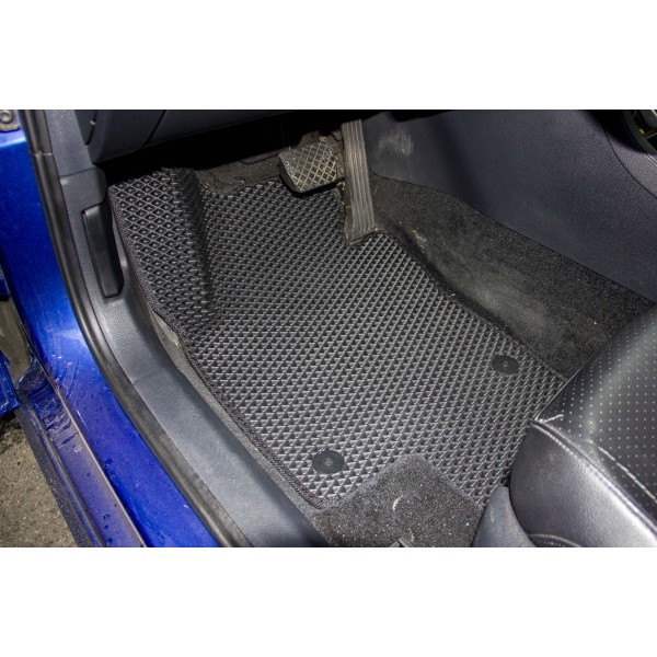 Фото - Килимки з екошкіри в салон авто передні EVAtech ECO для Passat NMS Restyling Volkswagen 2015-2019 1 покоління Sedan USA VW1696AC2AV4BBLB