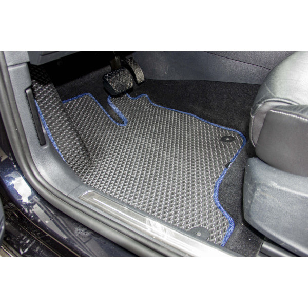 Фото - EVA килимки в салон авто EVAtech для e-Golf Volkswagen 2014-2017 1 покоління Htb EU VW1878CE5SBB