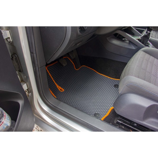 Фото - Коврики из экокожи в салон авто передние EVAtech ECO для Golf (V) MT 5-doors Volkswagen 2003-2009 5 поколение Htb EU VW31212A2TL4BBB