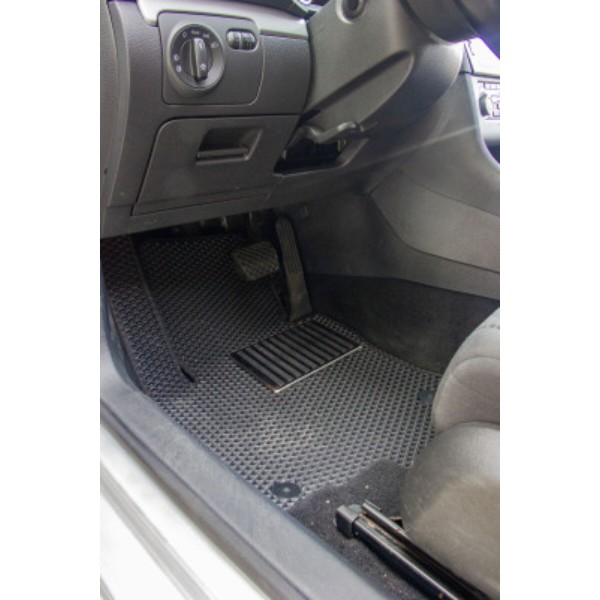 Фото - Коврики из экокожи в салон авто передние EVAtech для Golf (VI) AT Volkswagen 2009-2012 6 поколение Combi EU (VW31373A2AV4BBB)