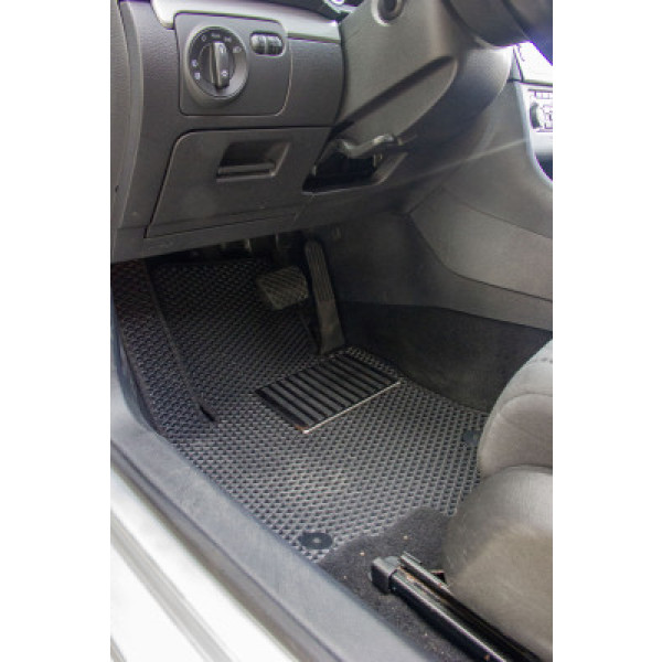 Фото - Коврики из экокожи в салон авто передние EVAtech для Golf (VI) AT Volkswagen 2009-2012 6 поколение Combi EU (VW31373AV2AV4BBB)