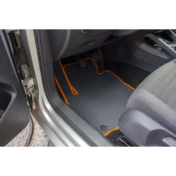 Фото - Килимки з екошкіри в салон авто передні EVAtech для Golf (V) MT Volkswagen 2003-2009 5 покоління Combi EU (VW32429A2TL4BBB)