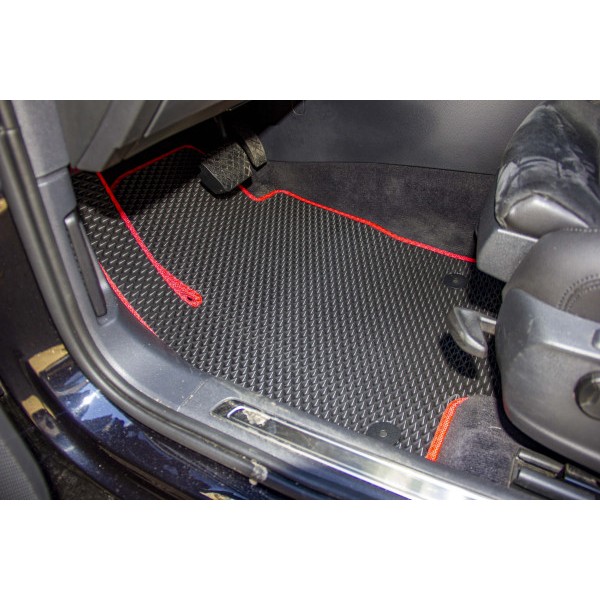 Фото - Килимки з екошкіри в салон авто передні EVAtech ECO для Passat (B8) Volkswagen 2014-2019 8 покоління Sedan EU VW3265AV2AV4BBLB