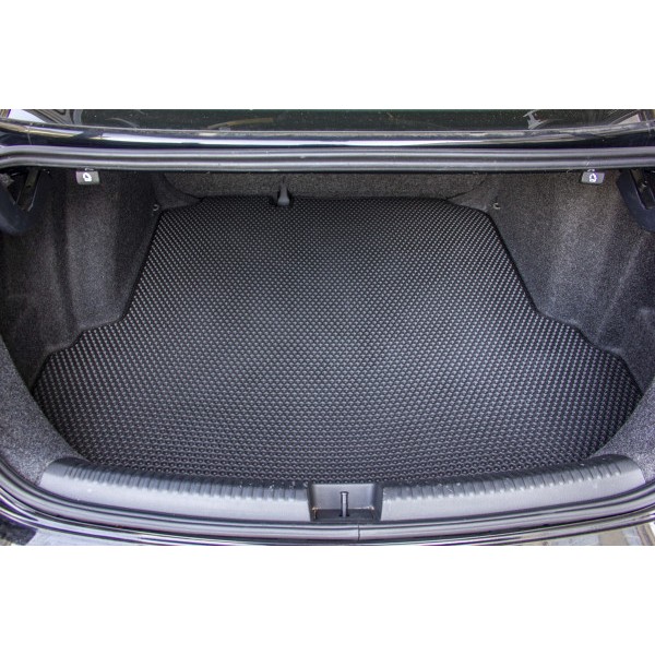 Фото - EVA коврик в багажник авто EVAtech для Jetta (VI) MT Volkswagen 2010-2018 6 поколение Sedan EU (VW3289B1RGB)