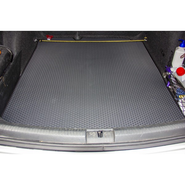 Фото - EVA коврик в багажник авто EVAtech для Jetta (VI) MT Volkswagen 2010-2018 6 поколение Sedan EU (VW3289BO1RBB)