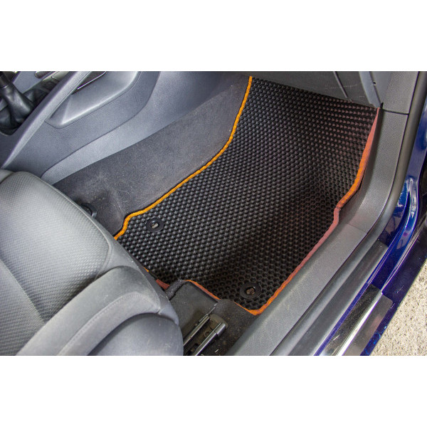 Фото - Килимки з екошкіри в салон авто передні EVAtech для Golf (V) MT 3-doors Volkswagen 2003-2009 5 покоління Htb EU (VW33072AB2TL4BBB)