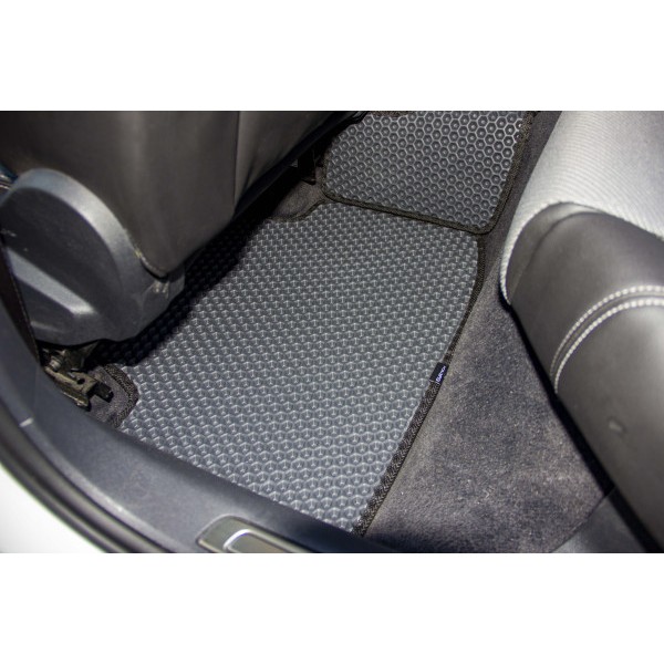 Фото - Коврики из экокожи в салон авто EVAtech ECO для Passat (B8) Volkswagen 2014-2019 8 поколение Sedan EU VW3265CG5AV4BBLB