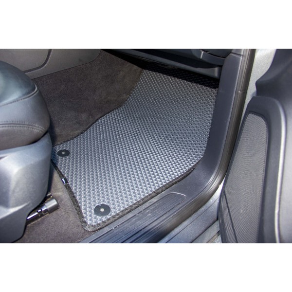 Фото - Коврики из экокожи в салон авто EVAtech ECO для Touareg (7P) Restyling (2-zone climate control) Volkswagen 2014-2018 2 поколение SUV EU VW3590C5AV8BBLB