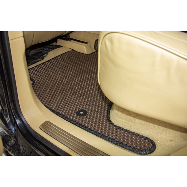 Фото - Коврики из экокожи в салон авто EVAtech ECO для Touareg (7L) Restyling Volkswagen 2006-2010 1 поколение SUV EU (VW11897CB5AV8BBB)