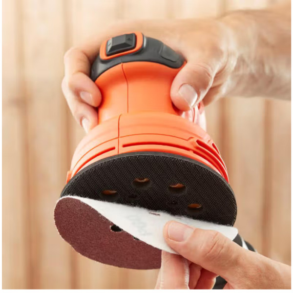 Фото - Ексцентрикова шліфовальна машина Black&Decker BEW210